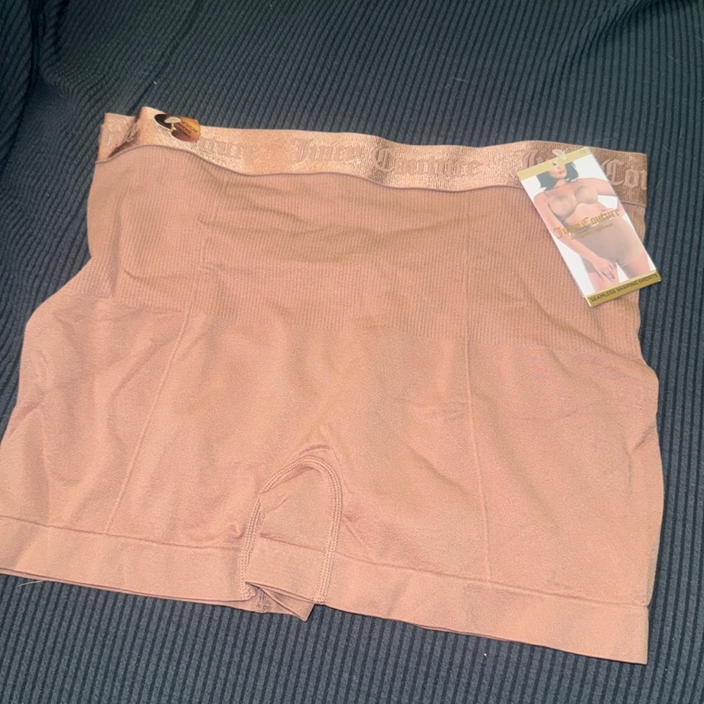 Juicy couture  shaping shorts